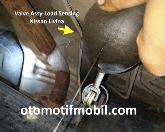 minyak rem bocor pada valve assy load sensing